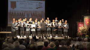Kraftvolle Stimmen füllen den Raum: Männerchor „Harmonie 1884“ & Berliner Polizeichor auf dem 24. Nhg. Chorkonzert