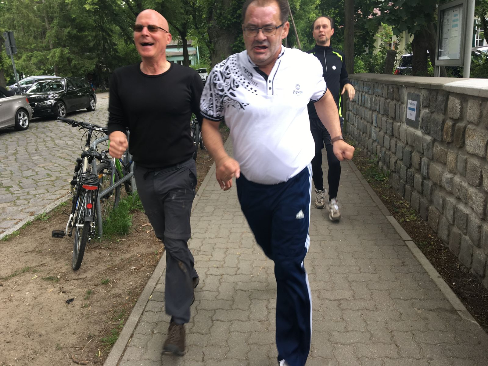 Liefen mit gegen Rassismus: Rainer Opolka (r), Jörg Vogelsänger